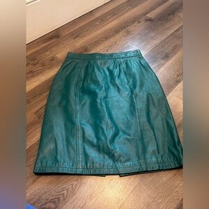 Vintage Chia Green Leather Mini Skirt 80’s short edgy earthy fall cabincore